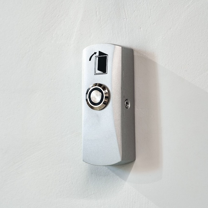 A new electric doorbell installation